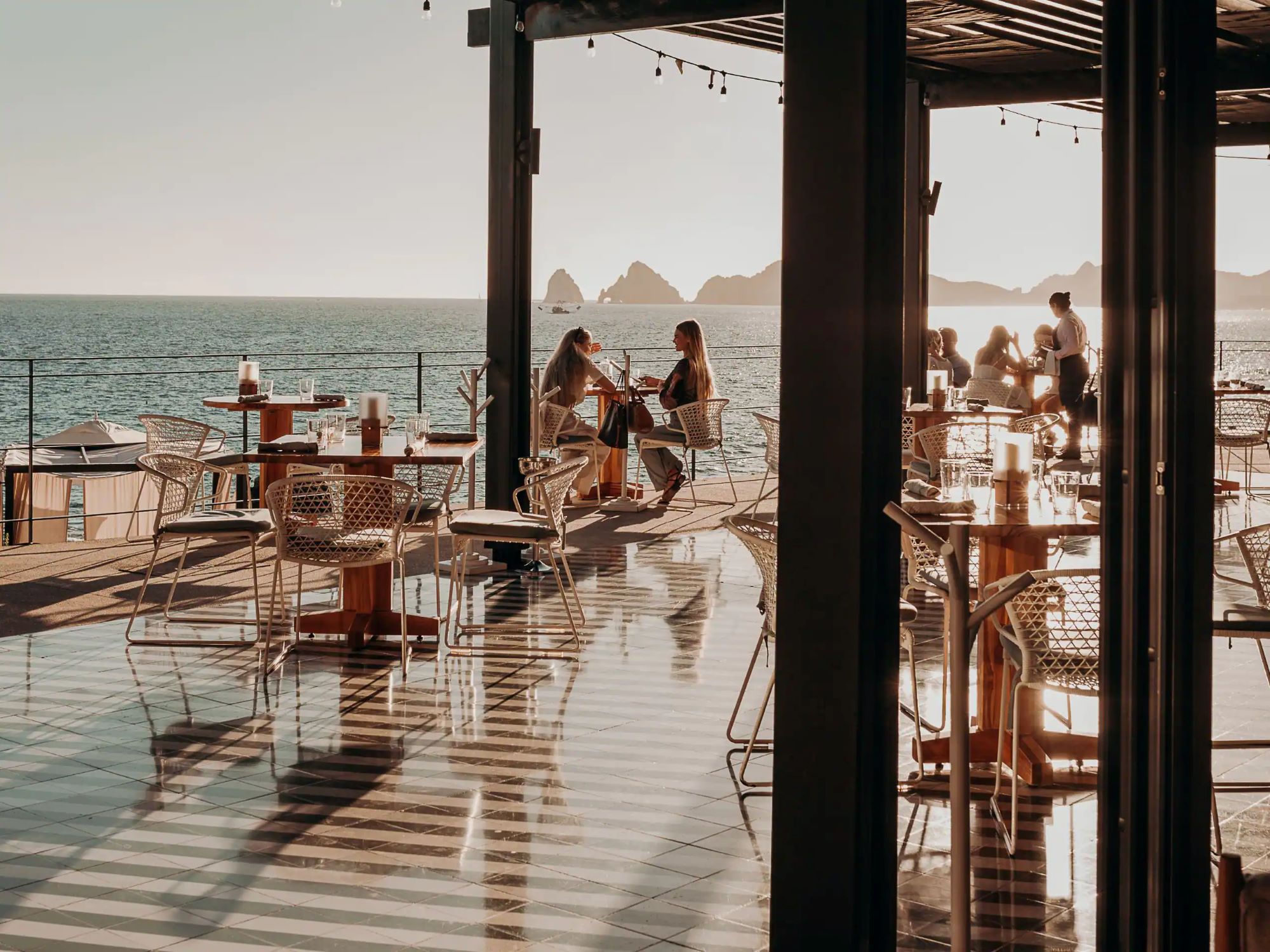 The Cape Thompson Hotel